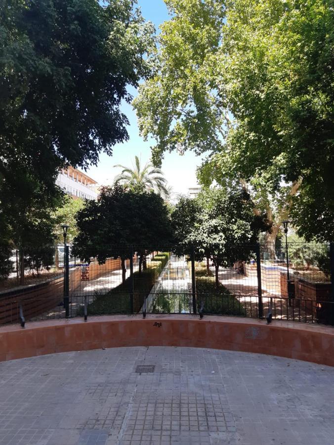 Acogedor Apartamento En Pleno Corazon De Triana Sevilla Exterior foto