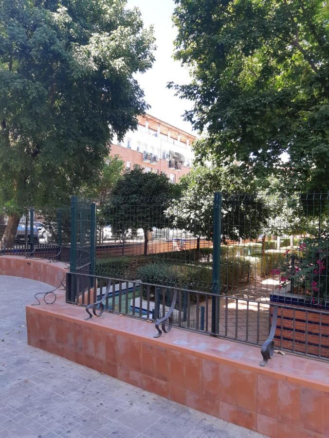 Acogedor Apartamento En Pleno Corazon De Triana Sevilla Exterior foto